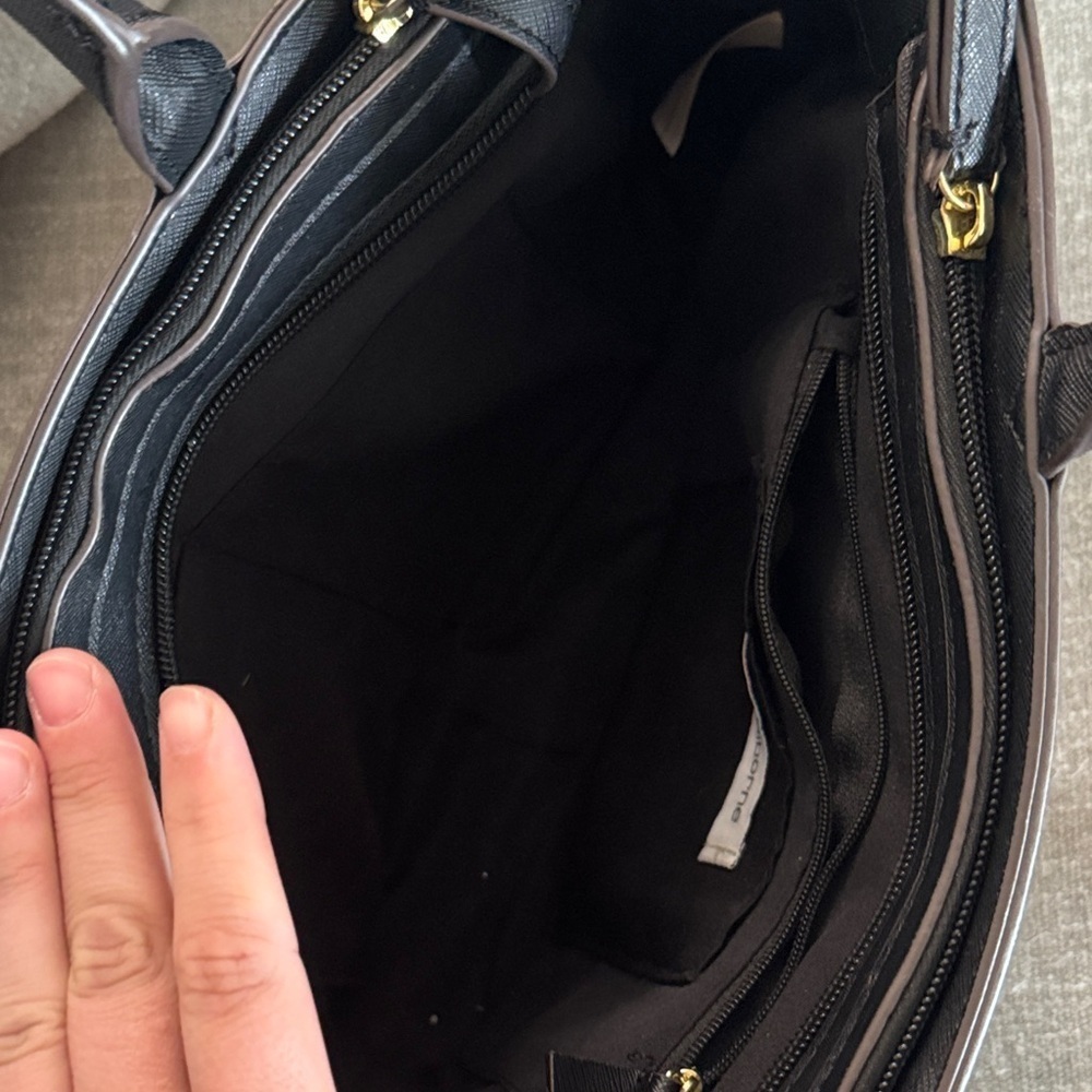 Liz Claiborne Black Bag with Gold Accents - Picture 6 of 9
